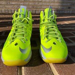 Selling Lebron X “Volt” “Dunkman”